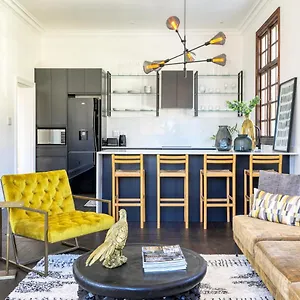  Apartment Secure & Central: With Views Of Table Mountain Südafrika