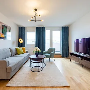  Apartment Modernes Stadtapartment Mit Terrasse